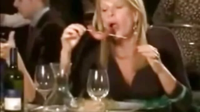 ยั่วยวน BBW เพศระเบิด Eva หนัง เอ็ ก วีดีโอ Notty fucks เพื่อนของเธอ Chris Strokes