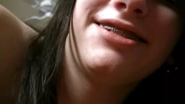 Ally Breelsen วีดีโอ หี นังตัวแสบร้อนได้รับการเจาะสองครั้งหลังจากเซสชั่น blowjob ร้อน