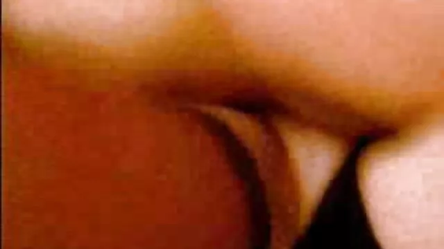 WOW babe Victoria วีดีโอ หนัง x Vice ให้ blowjob บนชายหาดและได้รับระยำในห้องของโรงแรม