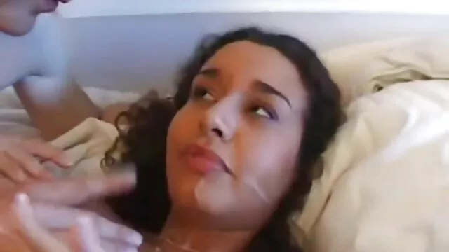 สาวผมบลอนด์สุดฮอต Arteya กำลังเลียหีดูน่าอร่อยของแฟนเซ็กซี่ หนัง โป๊ วีดีโอ