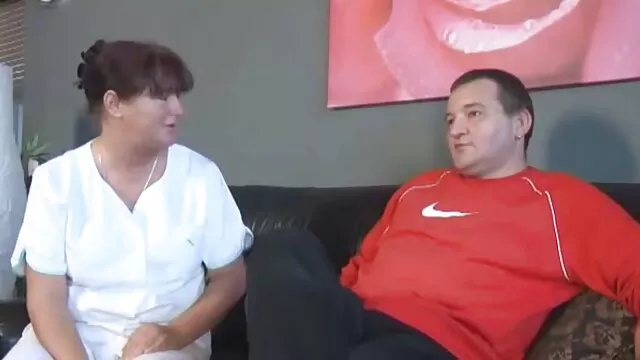 Busty สีบลอนด์ harlow ขี่ aroused วีดีโอ โป๊ ฝรั่ง คนแปลกหน้าในสไตล์เคาเกิร์ล