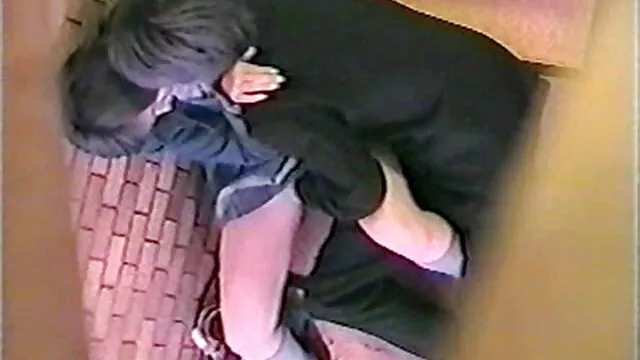 งดงามน่ารับประทาน busty เอเชีย sexpot โพสท่าเปลือยและดูด BBC วีดีโอ เย๊ ด กัน กลางแจ้ง
